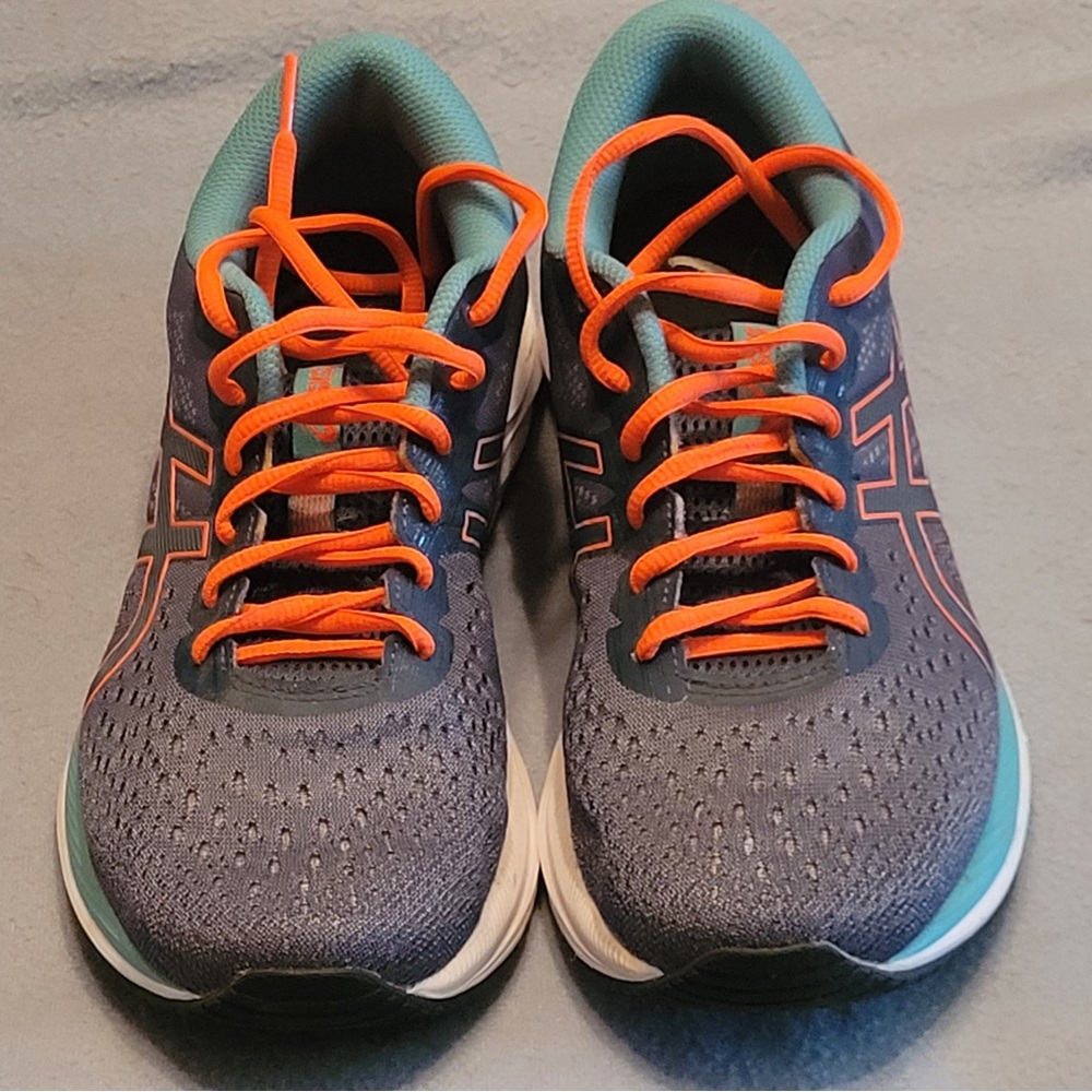 Pair of ASICS size 10 women’s Shoes. BrandNew Condition